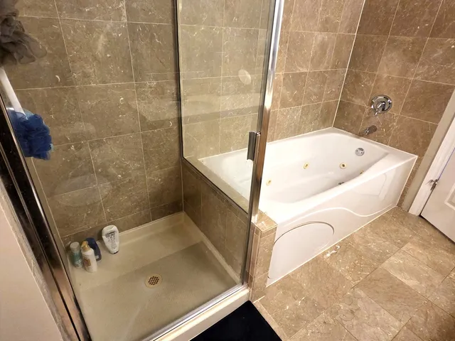 $430,000 | 1422 North Noble Street, Unit 2S, Chicago, IL 60642