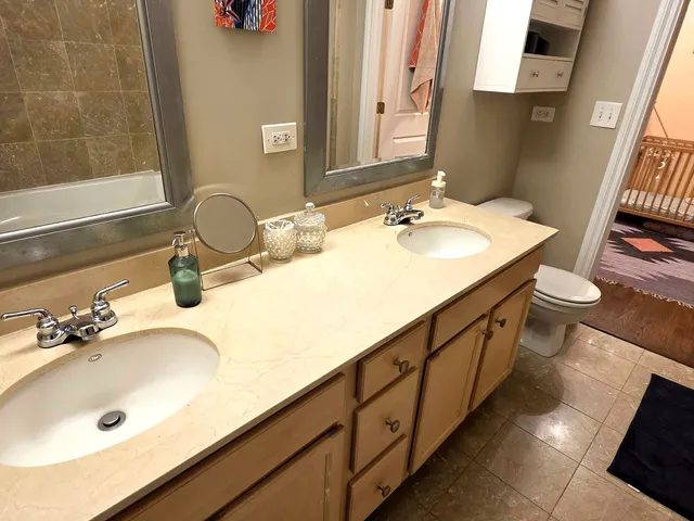 $430,000 | 1422 North Noble Street, Unit 2S, Chicago, IL 60642