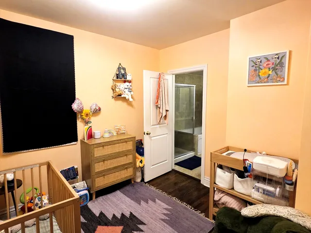 $430,000 | 1422 North Noble Street, Unit 2S, Chicago, IL 60642