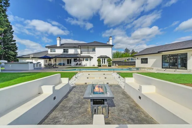 $2,245,000 | 2722 Latham Drive, Sacramento, CA 95864