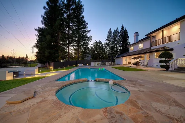 $2,245,000 | 2722 Latham Drive, Sacramento, CA 95864