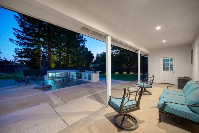 $2,245,000 | 2722 Latham Drive, Sacramento, CA 95864