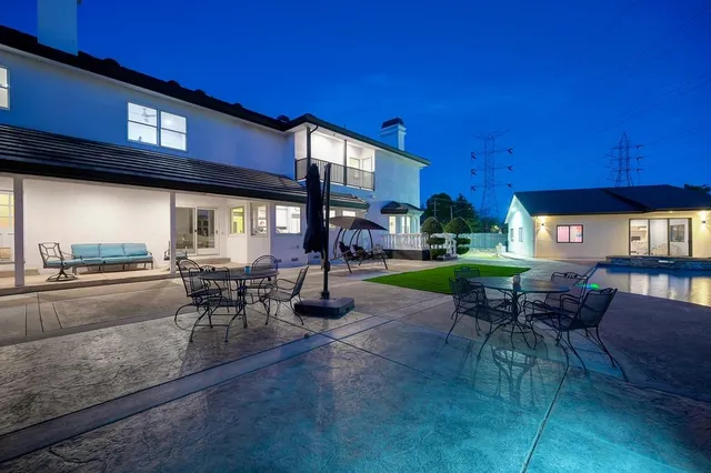 $2,245,000 | 2722 Latham Drive, Sacramento, CA 95864