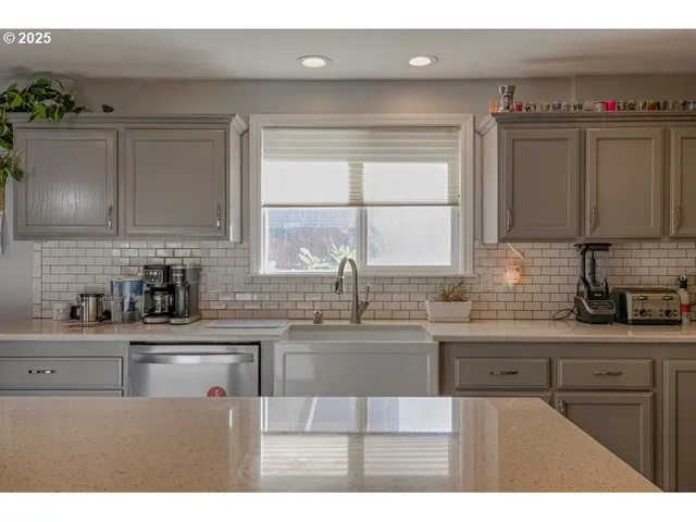 $540,000 | 6708 14th Avenue Northeast, Keizer, OR 97303