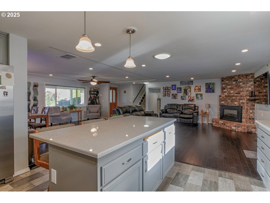 6708 14th Avenue Northeast Keizer, OR 97303 - Photo 15 of 47