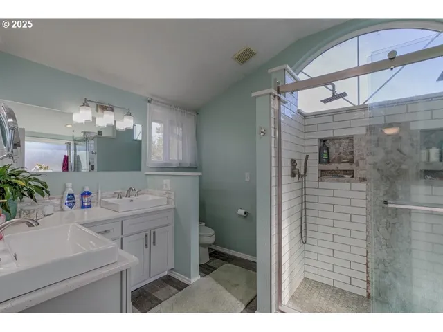 $540,000 | 6708 14th Avenue Northeast, Keizer, OR 97303