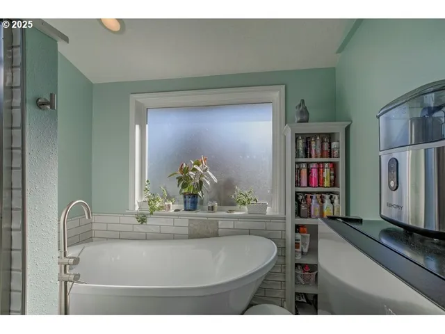 $540,000 | 6708 14th Avenue Northeast, Keizer, OR 97303