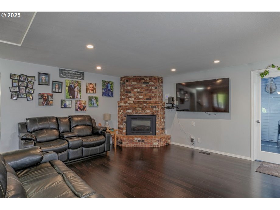 6708 14th Avenue Northeast Keizer, OR 97303 - Photo 8 of 47