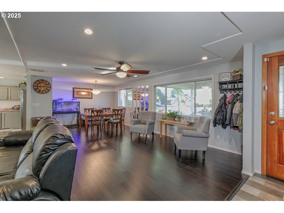 6708 14th Avenue Northeast Keizer, OR 97303 - Photo 10 of 47