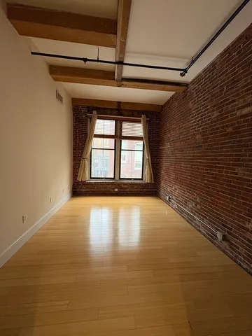 $1,900 | 61 Market Street, Unit 3C, Lowell, MA 01852