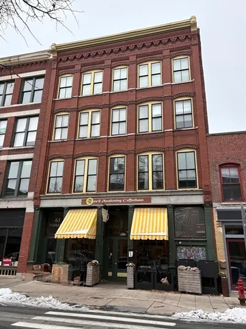 $1,900 | 61 Market Street, Unit 3C, Lowell, MA 01852