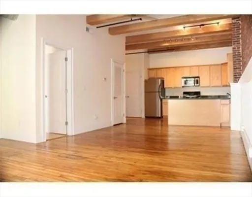 $1,900 | 61 Market Street, Unit 3C, Lowell, MA 01852