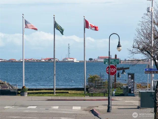 $1,000 | 222 North Lincoln Street, Unit 107, Port Angeles, WA 98362