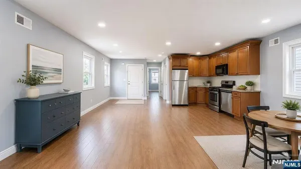 $3,000 | 41 Mercer Street, Wallington, NJ 07057
