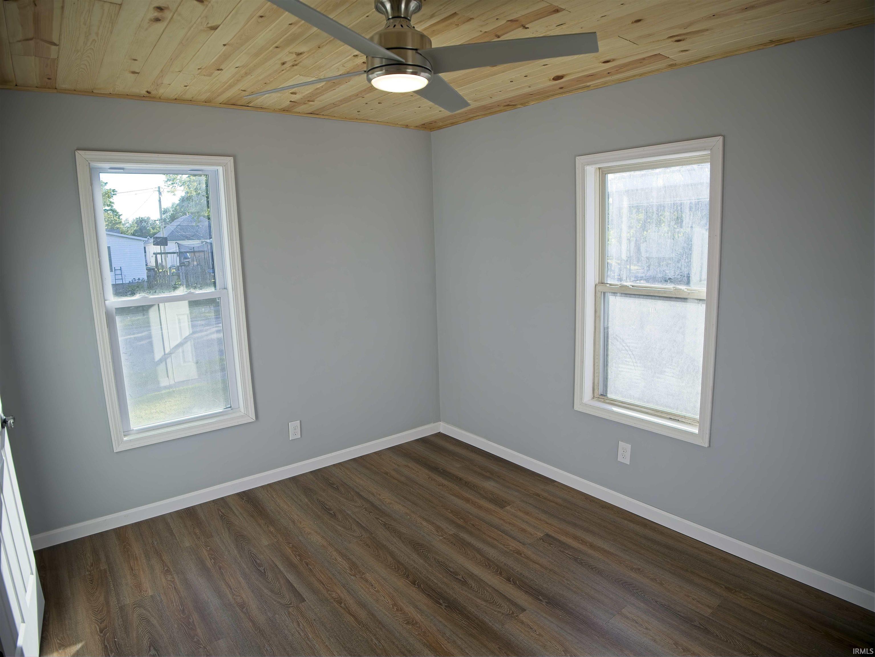 1320 Perry Street Vincennes, IN 47591 - Photo 7 of 17