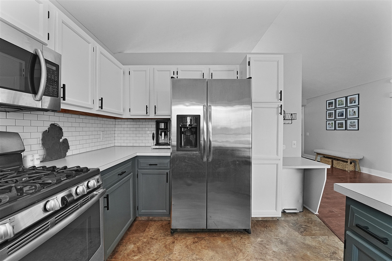11487 Barnsley Road Lowell, MI 49331 - Photo 10 of 30