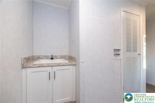 $199,900 | 465 Royal Manor Road, Unit LOT 6, Easton, PA 18042