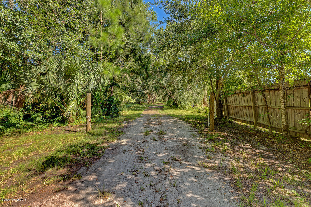 3640 Hield Road Melbourne, FL 32904 - Photo 4 of 8 3640 Hield Road