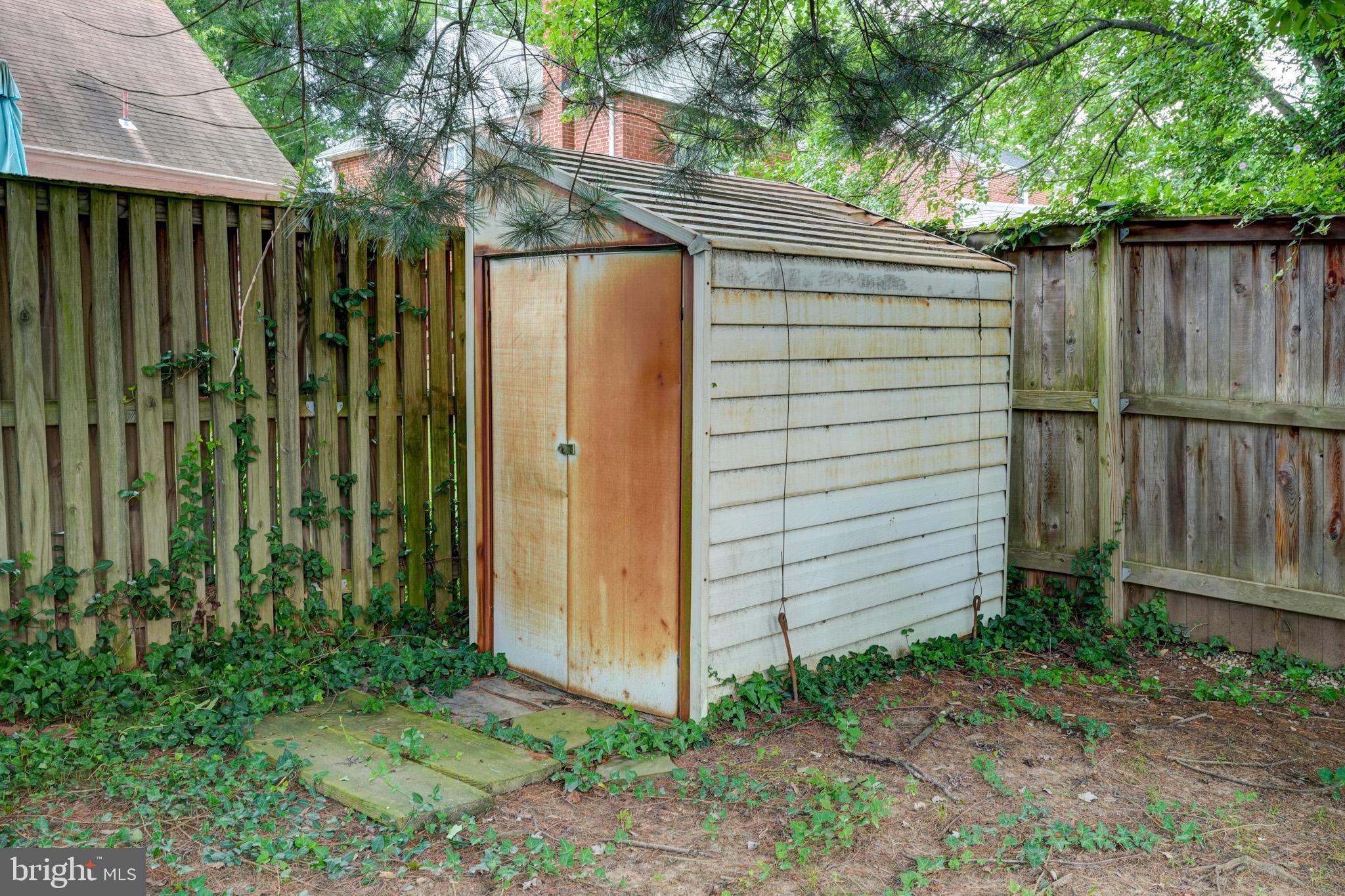 9912 Markham Street Silver Spring, MD 20901 - Photo 3 of 28