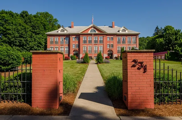 $3,200 | 231 Main Street, Owego, NY 13827