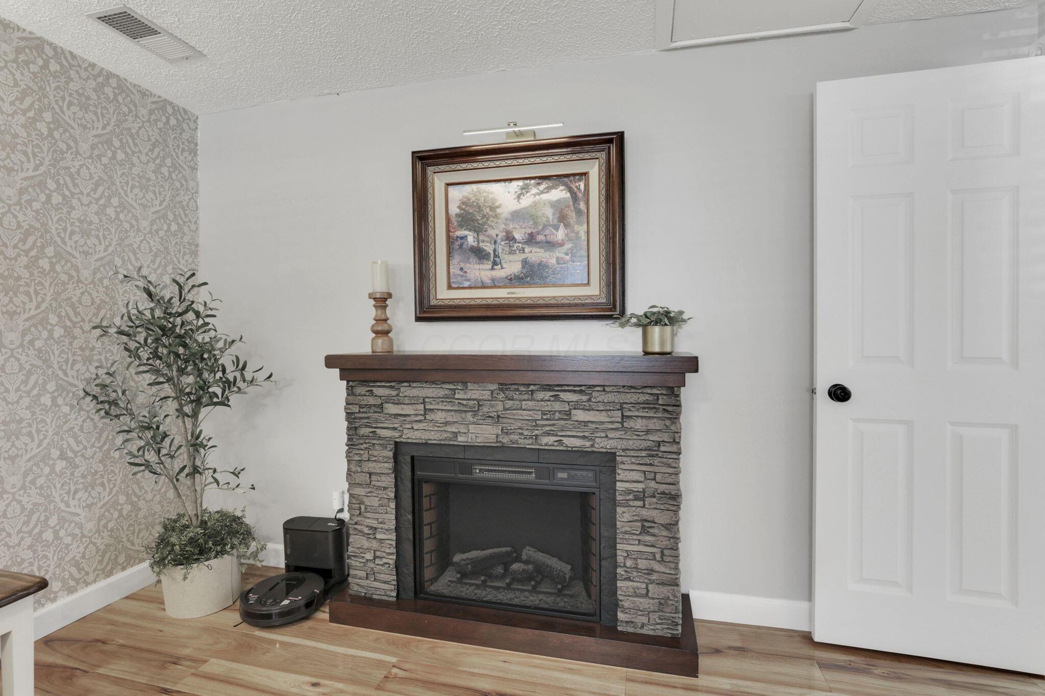 4022 Clabber Road Columbus, OH 43207 - Photo 15 of 64 15-web-or-mls-011A6101