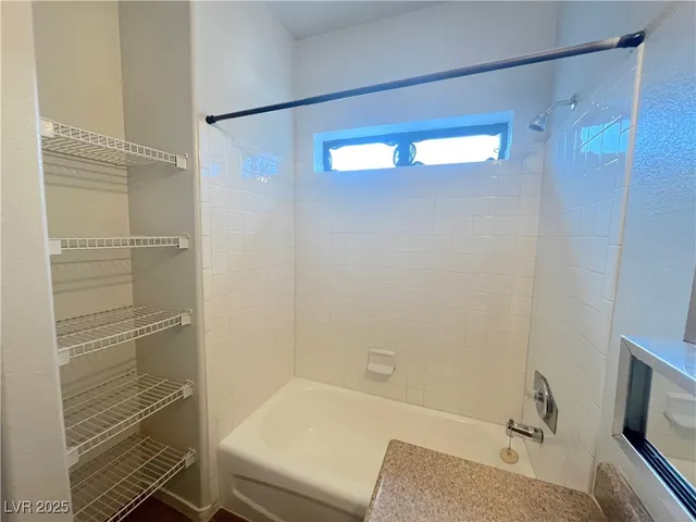 $1,200 | 2041 Hussium Hills Street, Unit 105, Las Vegas, NV 89108