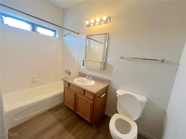 $1,200 | 2041 Hussium Hills Street, Unit 105, Las Vegas, NV 89108