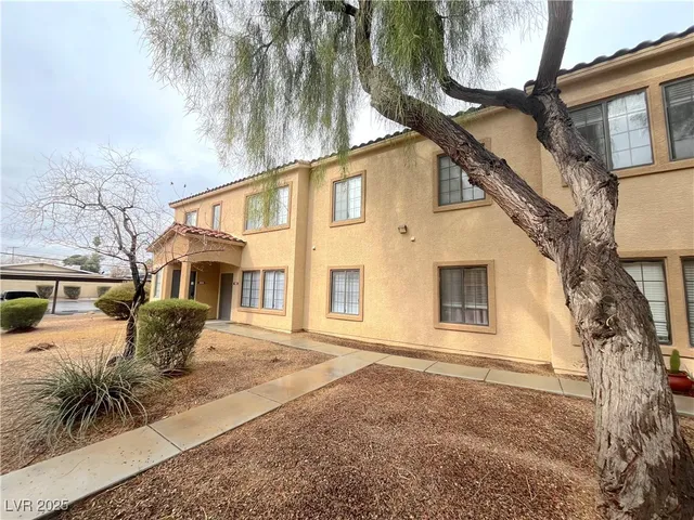 $1,200 | 2041 Hussium Hills Street, Unit 105, Las Vegas, NV 89108