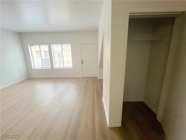 $1,200 | 2041 Hussium Hills Street, Unit 105, Las Vegas, NV 89108