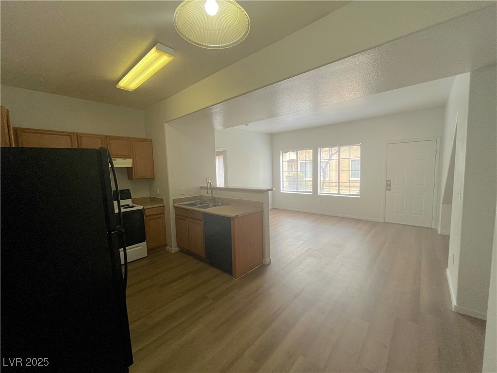 2041 Hussium Hills Street, Unit 105 Las Vegas, NV 89108 - Photo 7 of 20