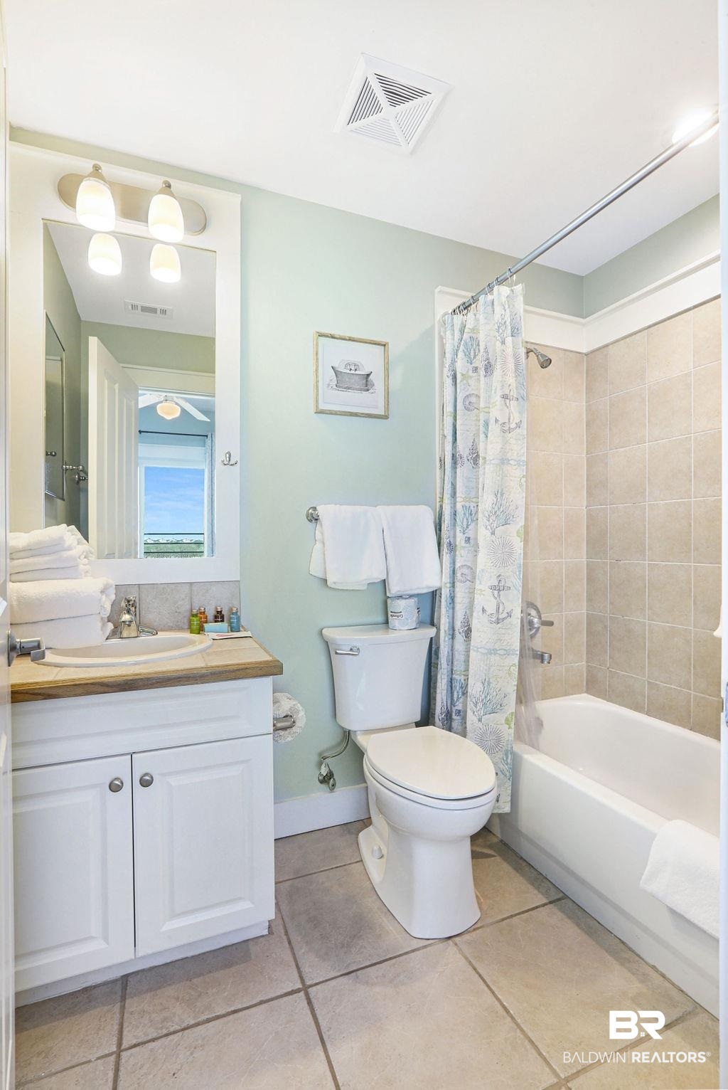 815 Plantation Road, Unit 402 Gulf Shores, AL 36542 - Photo 10 of 25 Gallery Image 10
