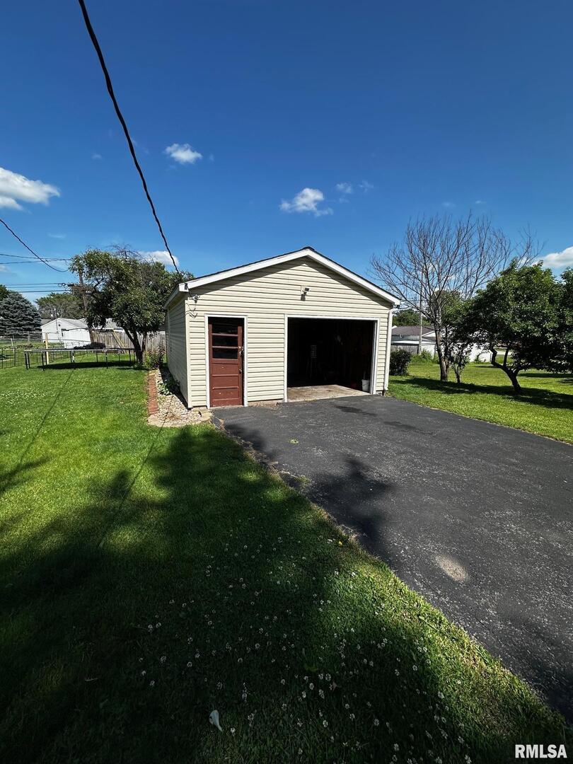 920 5th Street Colona, IL 61241 - Photo 4 of 16