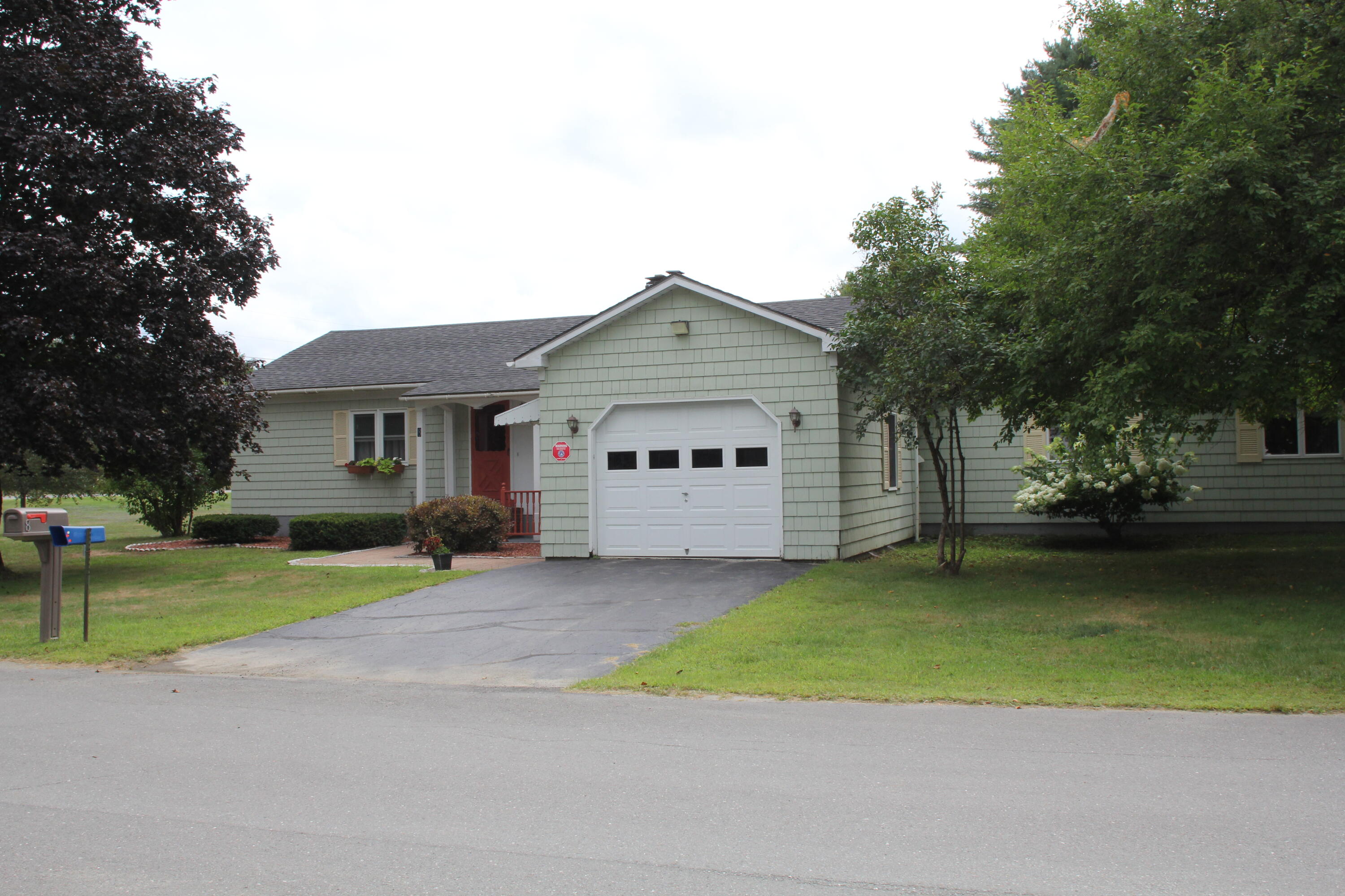 8 Forres Greene Road Skowhegan, ME 04976 - Photo 2 of 27 IMG_8610