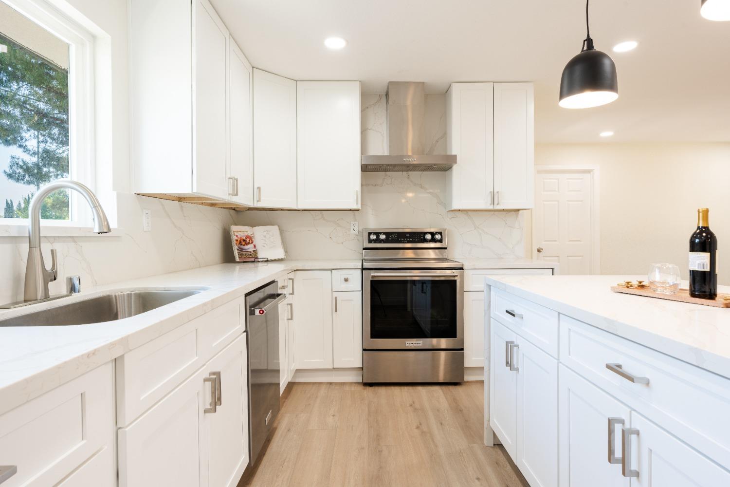 2064 Ashlan Avenue Clovis, CA 93611 - Photo 8 of 24