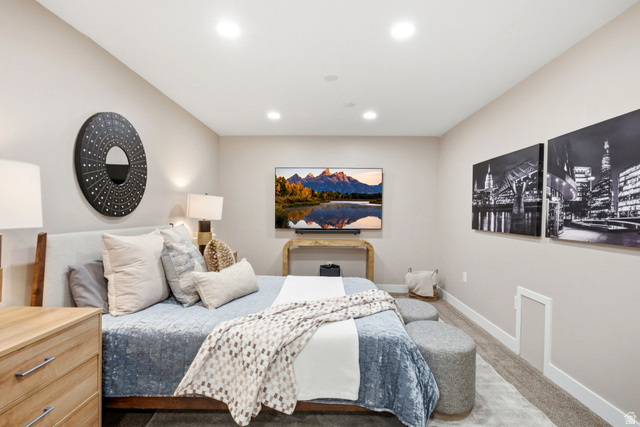 3355 Santa Fe Road Park City, UT 84098 - Photo 21 of 45 Recessed lighting illuminates neutral-toned walls
