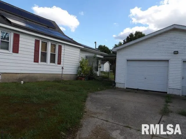 $65,000 | 205 West Washington Street, Carrier Mills, IL 62917