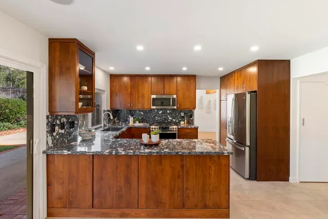 $1,549,000 | 11458 Via Promesa, San Diego, CA 92124