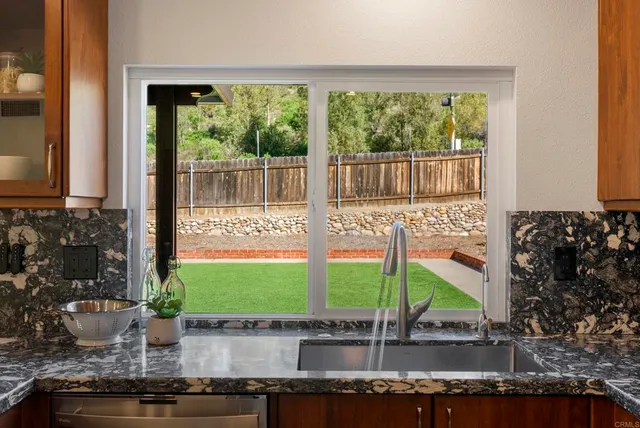 $1,549,000 | 11458 Via Promesa, San Diego, CA 92124