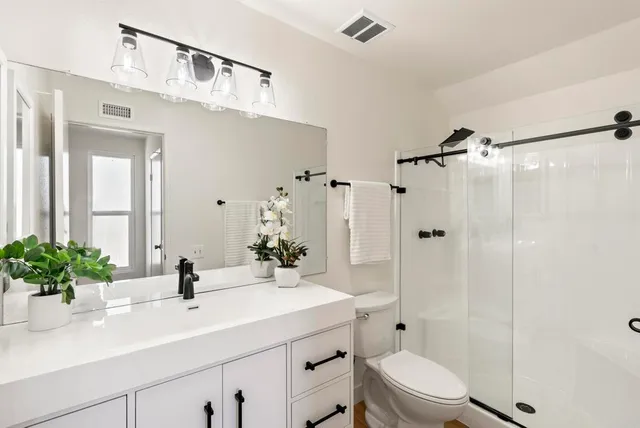 $1,549,000 | 11458 Via Promesa, San Diego, CA 92124