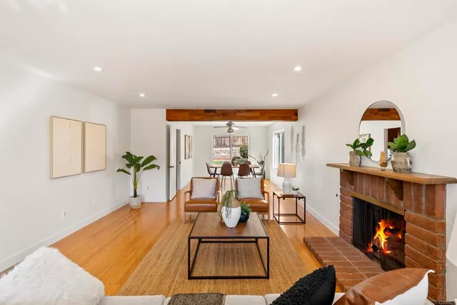 $1,549,000 | 11458 Via Promesa, San Diego, CA 92124