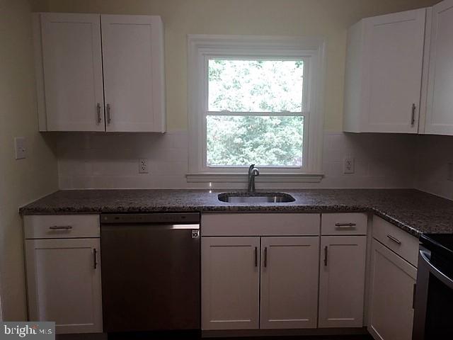 2132 Barr Road Wilmington, DE 19808 - Photo 8 of 23 Kitchen