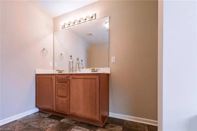 $2,195 | 4215 Lochurst Drive, Pfafftown, NC 27040