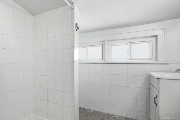 $4,500 | 109 Hillside Place, Unit 2, Eastchester, NY 10709