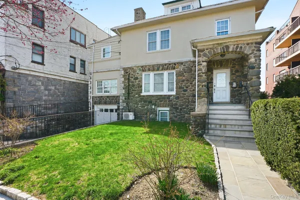 $4,500 | 109 Hillside Place, Unit 2, Eastchester, NY 10709