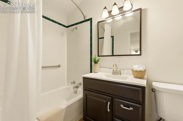 $350,000 | 2004 Oak Way, Colorado Springs, CO 80906