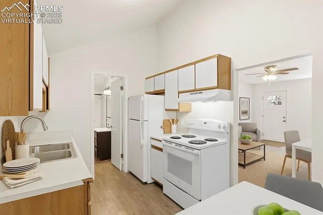 $350,000 | 2004 Oak Way, Colorado Springs, CO 80906