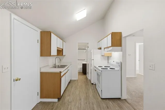 $350,000 | 2004 Oak Way, Colorado Springs, CO 80906