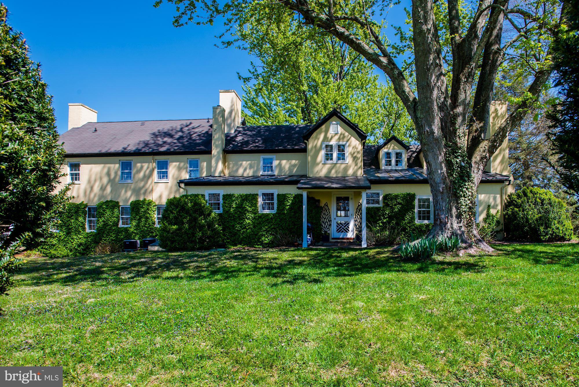 4517 Winchester Road Marshall, VA 20115 - Photo 1 of 30 a front view of a house with garden