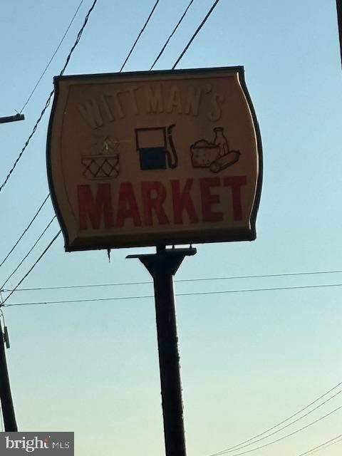 22314 Pot Pie Road Wittman, MD 21676 - Photo 2 of 14 a close view of door