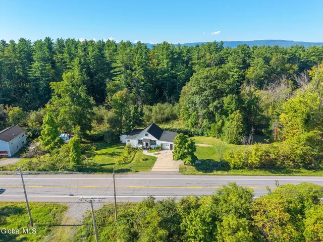 $279,999 | 4670 Western Turnpike, Guilderland, NY 12009